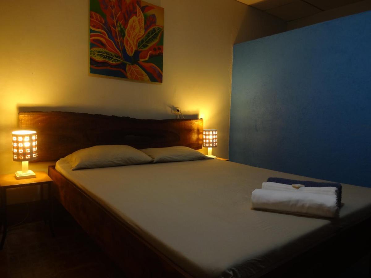 Hostal Harvest House Леон Екстер'єр фото
